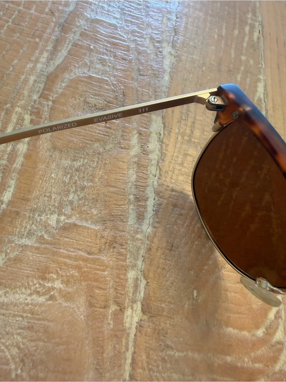 Quay Australia Evasive Tortoiseshell Frame with polarized Lenses Sunglasses